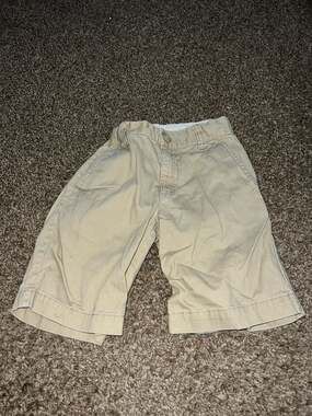 The Children's Place Boys Khaki Chino and Denim Carpenter Shorts Lot Size 6